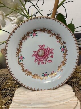 Abigail Adams Avon 1985 22K Gold Trim Porcelain Plate Peabody Museum Of Salem